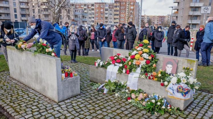 Am 18. Jahrestag des Mordes an Mehmet Turgut wurde in Rostock an den rassistisch motivierten Mord am 25. Februar 2004 erinnert.