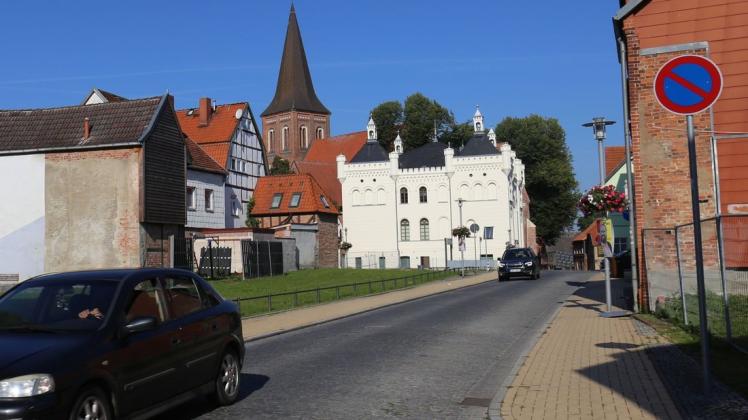 Blick auf das alte Rathaus und die Kirche in Wittenburg. Trotz aller Sparmaßnahmen hat die Stadt weiter wenig finanzielle Spielräume.