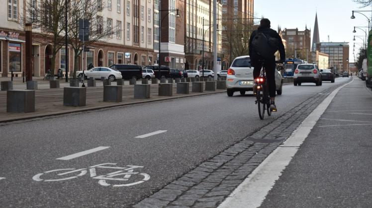 Ab dem 1. Mai soll die Lange Straße in Rostock zur Fahrradstraße werden. Das versucht die CDU in letzter Minute zu verhindern.