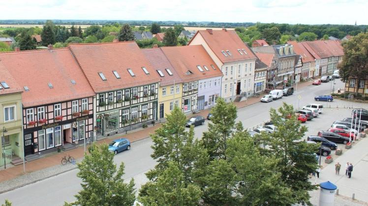 Schon lange laufen die Diskussionen um die Frage, wie der Marktplatz in Bad Wilsnack künftig gestaltet werden soll.