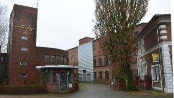 Prägt seit Jahrzehnten das Horster Ortsbild in der Bahnhofstraße: der Einfahrtsbereich zum Ottens-Fabrikgelände.