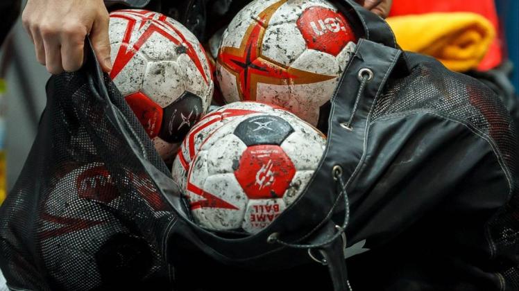 Die Bälle bleiben im Sack: Der VfL Lübeck-Schwartau legt in der 2. Handball-Bundesliga eine unfreiwillige Spielpause ein. Die Partie gegen den EHV Aue wurde verlegt.