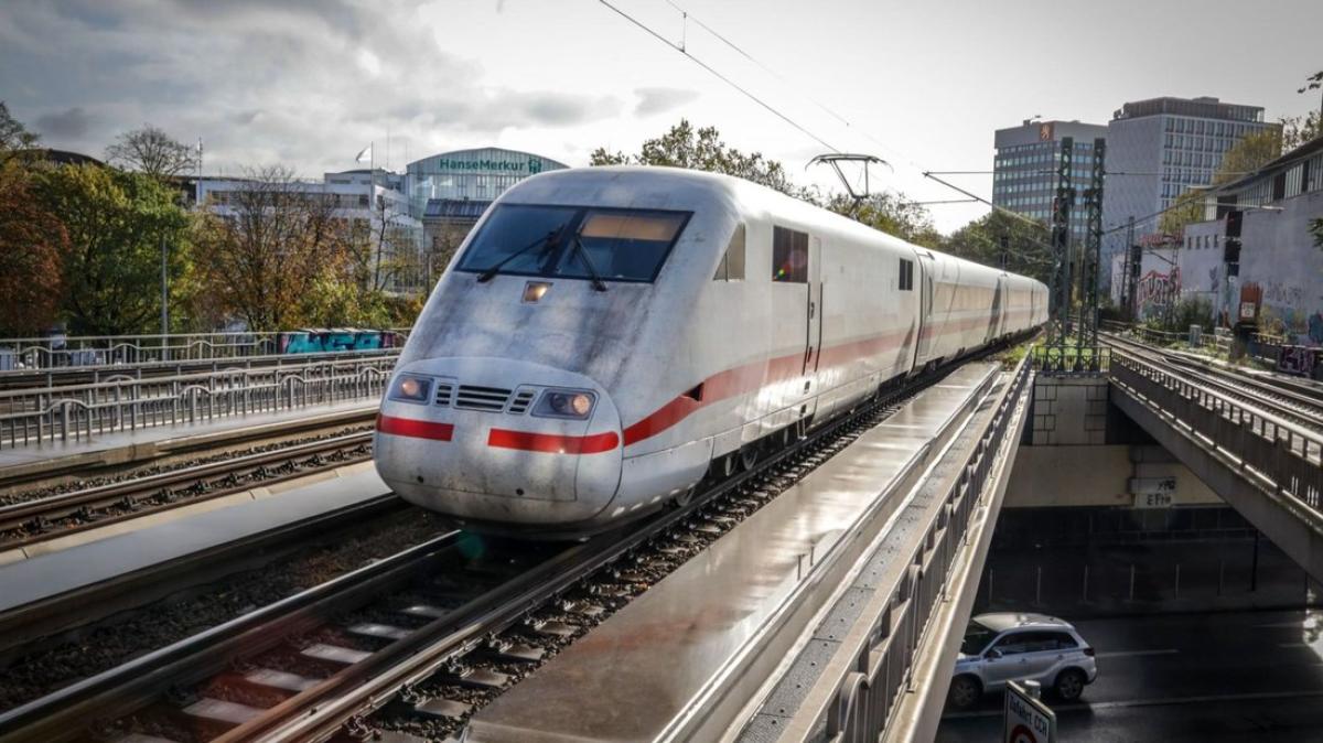 Bahnstrecke Hamburg-Berlin Nach Feuer Gesperrt | SHZ