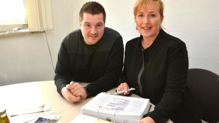Laden gemeinsam mit ihren Azubis zum Umdenken ein: Martina Fregin und Sohn Felix vom Unternehmen LKT Lüftungs- und Klimatechnik.