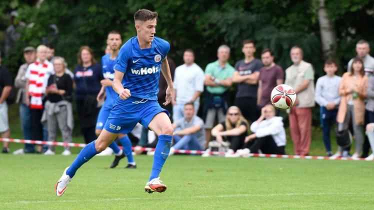 Er hatte beim VfB Lübeck kurz vor Schluss sogar noch die Chance zum 2:2-Ausgleich. Mike Bachmann vom FC Hansa Rostock II Er hatte beim VfB Lübeck kurz vor Schluss sogar noch die Chance zum 2:2-Ausgleich. Mike Bachmann vom FC Hansa Rostock II