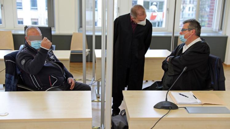 Dem 44-jährigen Tahsin T. (l.) kam zugute, dass er nicht vorbestraft ist und die Taten lange zurückliegen. Dem 44-jährigen Tahsin T. (l.) kam zugute, dass er nicht vorbestraft ist und die Taten lange zurückliegen.