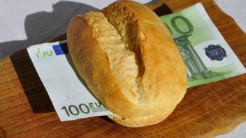 Brötchen frisst Geld: Bäcker-Produkte werden sich durch den Ukraine-Krieg voraussichtlich weiter verteuern.