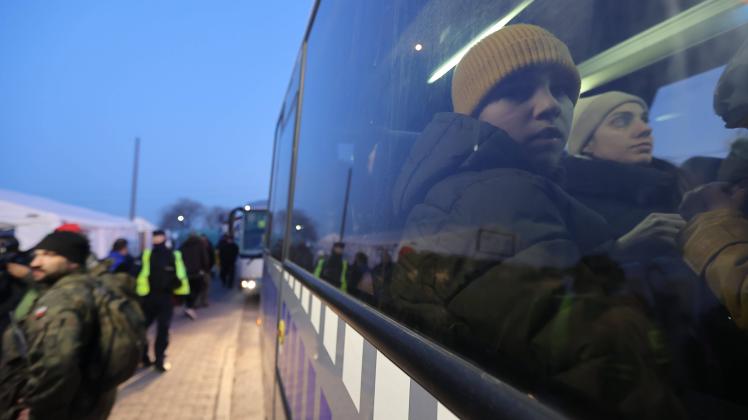Mit offiziellen und privaten Bustransfers sind schon viele ukrainische Flüchtlinge nach Deutschland gekommen.