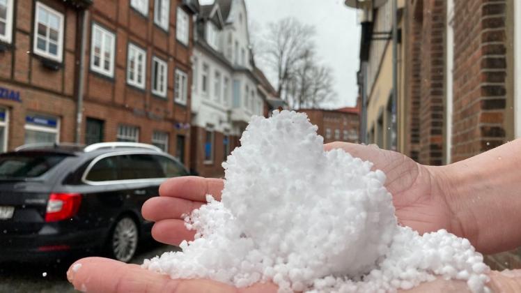 Mehr als zehn Minuten lang hagelte es am Ostermontagmorgen.