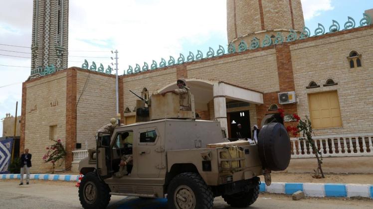 Ägyptische Sicherheitskräfte patrouilliert verstärkt auf der Sinai-Halbinsel, wo der IS 2017 mit einem Anschlag auf die al-Rawda-Moschee mehr als 300 Menschen tötete. Foto: imago/Xinhua
