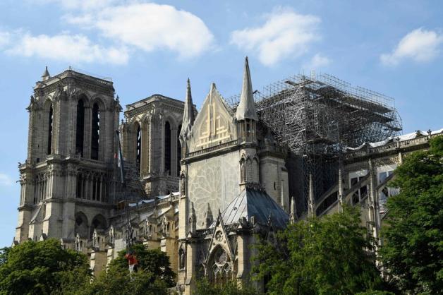 Die beim Feuer teilweise zerstörte weltberühmte Kathedrale soll in wenigen Jahren wieder saniert sein. So will es die Regierung. Foto: AFP/Bertrand GUAY