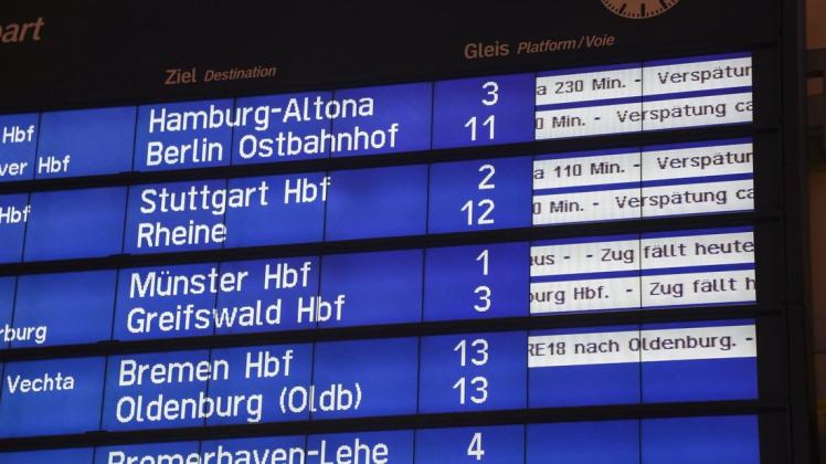 Hauptbahnhof Osnabrück, aufgenommen am 10.12.2018. Streik der EVG sorgte für Zugausfälle und Verspätungen.