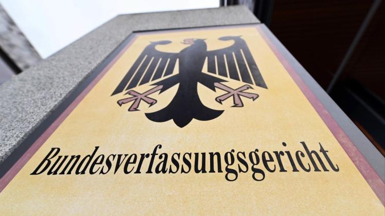 Am Dienstag verkündete das Bundesverfassungsgericht seine Entscheidung zu den milliardenschweren Staatsanleihenkäufen der Europäischen Zentralbank (EZB). Am Dienstag verkündete das Bundesverfassungsgericht seine Entscheidung zu den milliardenschweren Staatsanleihenkäufen der Europäischen Zentralbank (EZB).