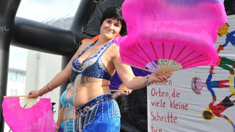 Orientalische Tänze sind fester Bestandteil des Programms beim Internationalen Fest in Papenburg. Foto: Gerd Schade/Archiv