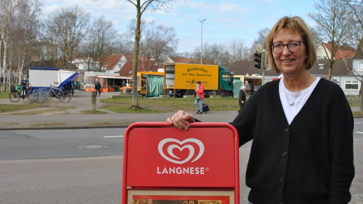 Nach langer Corona-Pause will Birgit Johannson wieder einen Flohmarkt in Düsternort anbieten.