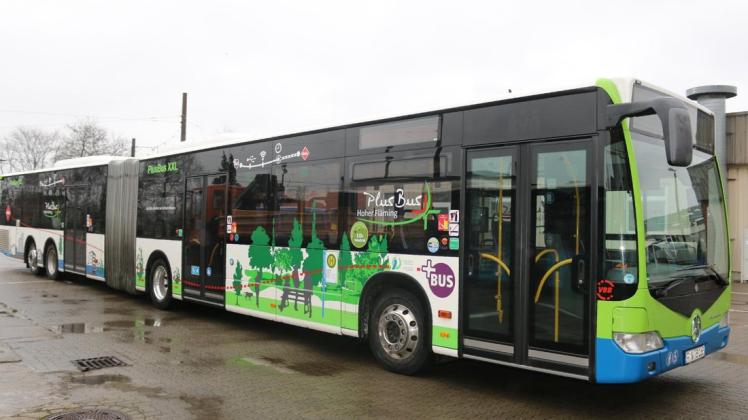 Die RSAG schickt testweise einen XXL-Bus durch die Stadt.