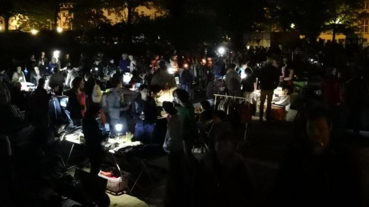 Der Nachtflohmarkt in Osnabrück findet seit Mai 2018 auch am Ledenhof statt. Archivfoto: Claudia Sarrazin