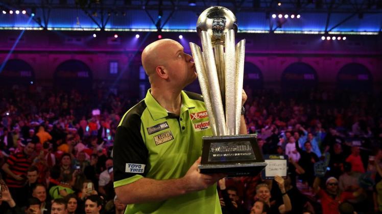 Darts: Michael van Gerwen ist nach Sieg gegen Smith Weltmeister | NOZ