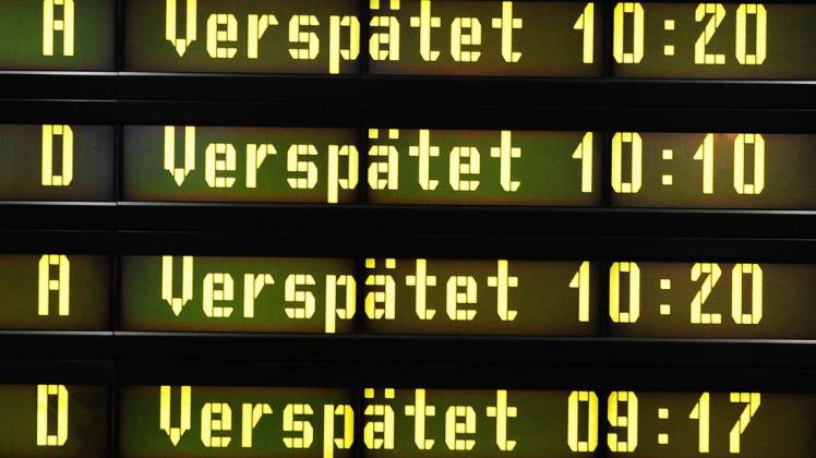 Ist ein Flug mindestens drei Stunden verspätet, können Kunden Anspruch auf eine Ausgleichszahlung haben. Foto: dpa/Hannibal Hanschke