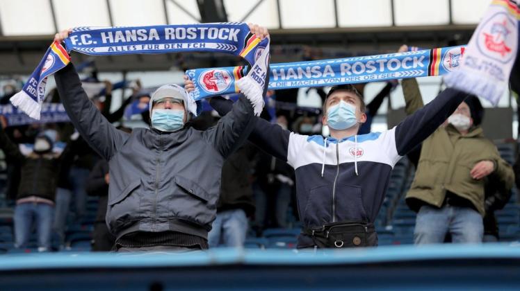 Nicht nur im Stadion wie hier im Bild, sondern auch digital wächst die Fangemeinde des FC Hansa Rostock. (Symbolbild) Nicht nur im Stadion wie hier im Bild, sondern auch digital wächst die Fangemeinde des FC Hansa Rostock. (Symbolbild)