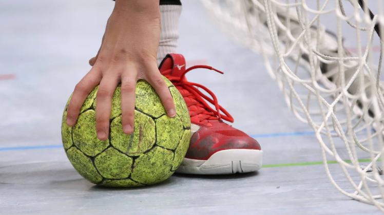 In der Handball-Region Oldenburg wurden die Ligen durch Rückzüge stark reduziert, die Saison soll dennoch sportlich beendet werden.