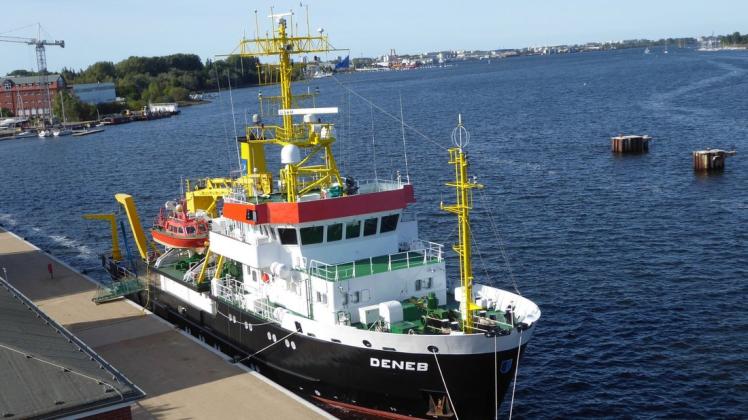 Zu den jüngsten Projekten der „Deneb“, hier am Kai des Bundesamtes für Seeschifffahrt und Hydrograpie, gehörte das automatische Anlegen im Rahmen eines Forschungsprojektes.