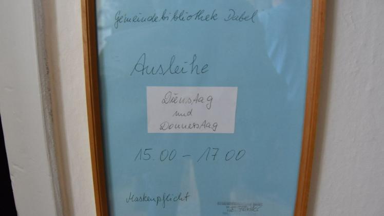 Nur kurze Öffnungszeiten: die Bibliothek in Dabel.
