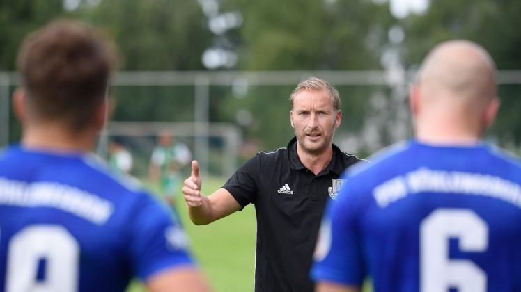 Trainer René Schultz hat mit dem FSV Kühlungsborn am Sonntag den FC Förderkader zu Gast. Wenn nicht noch Corona dazwischenfunkt. Trainer René Schultz hat mit dem FSV Kühlungsborn am Sonntag den FC Förderkader zu Gast. Wenn nicht noch Corona dazwischenfunkt.