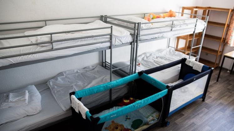 Große und kleine Betten: Im Feriendorf Mueß sollten die Waisenkinder aus der Ukraine unterkommen. Große und kleine Betten: Im Feriendorf Mueß sollten die Waisenkinder aus der Ukraine unterkommen.