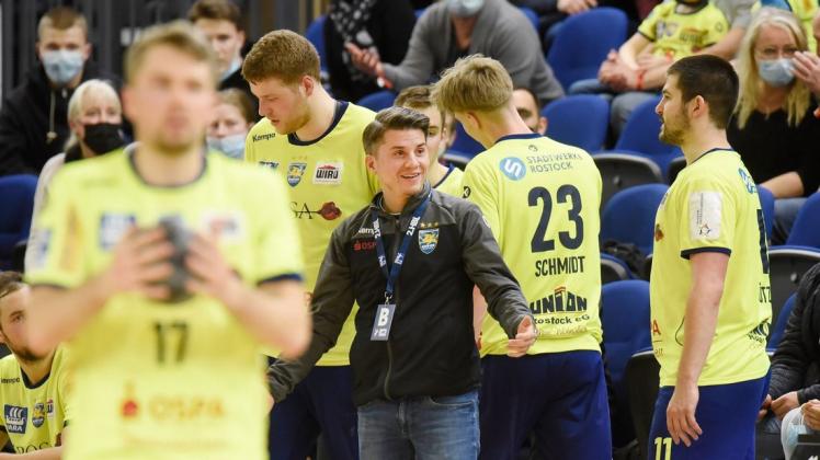 Bleibt weitere zwei Jahre bis zum 30. Juni 2024 Cheftrainer des HC Empor Rostock: Till Wiechers