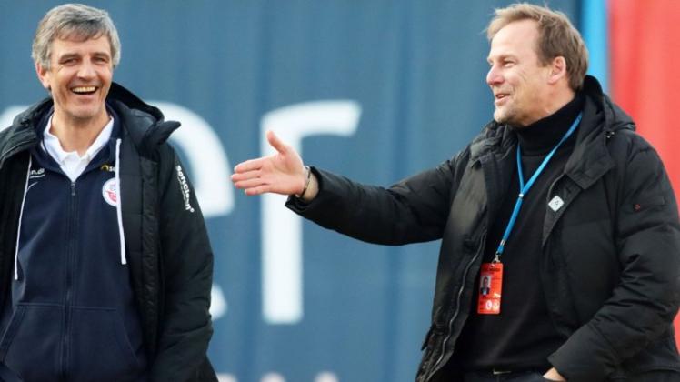 Trotz der Serie von drei Siegen: Hansa-Manager Martin Pieckenhagen (r.) und Trainer Jens Härtel zögern noch mit der Vertragsverlängerung des Coaches.