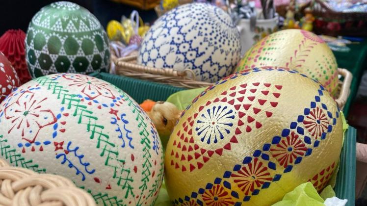 Wer noch nicht die passende Dekoration für die Osterfeiertage hatte, konnte am Samstag auf dem Regionalmarkt in Berge fündig werden.