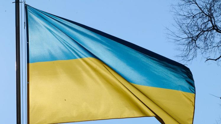 Blau und Gelb, die Farben der Ukraine. Auch in Hagenow gibt es viel Unterstützung für die Ukrainer. Die Tanzschule plant nun eine Benefizgala. (Symbolbild)