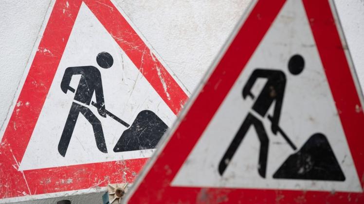 Die Straßenbauarbeiten am Bornkamp und Baumschulenweg werden verschoben (Symbolbild).