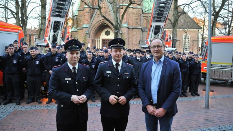 Feuerwehr Elmshorn nimmt zwei neue Drehleitern in Betrieb