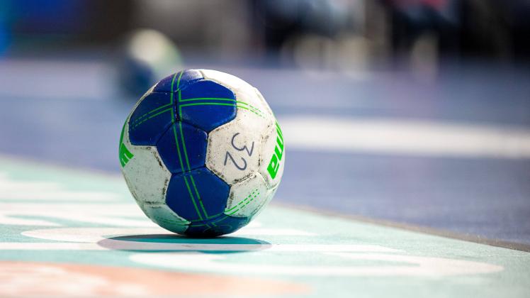 Die Landesliga-Handballer der TS Hoykenkamp haben sich souverän beim TV Langen durchgesetzt (Symbolbild). Die Landesliga-Handballer der TS Hoykenkamp haben sich souverän beim TV Langen durchgesetzt (Symbolbild).