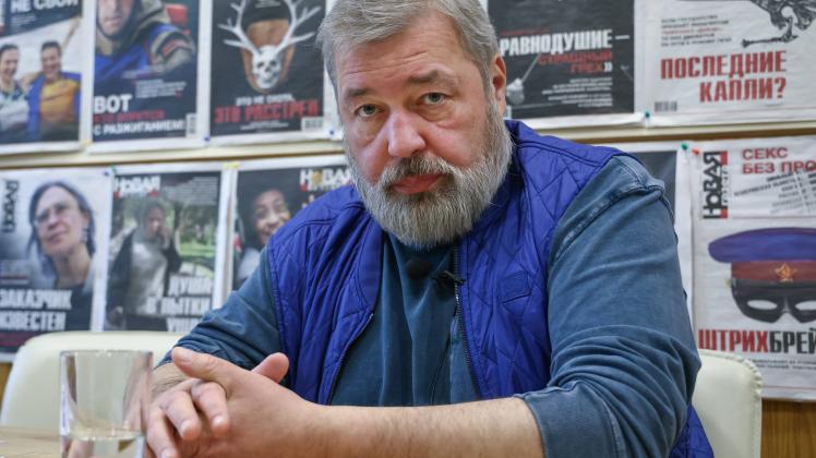 Dmitri Muratow gewann den Friedensnobelpreis wegen seiner Verdienste für die Meinungsfreiheit. MOSCOW, RUSSIA - DECEMBER 18, 2021: Nobel Peace Prize 2021 winner, Russian journalist, Novaya Gazeta editor-in-chief Dmi