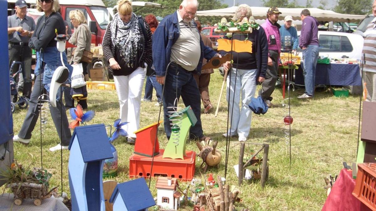 Flohmarkt doch nicht vorbei: Sonntagsbörse kommt nach Mestlin | SVZ