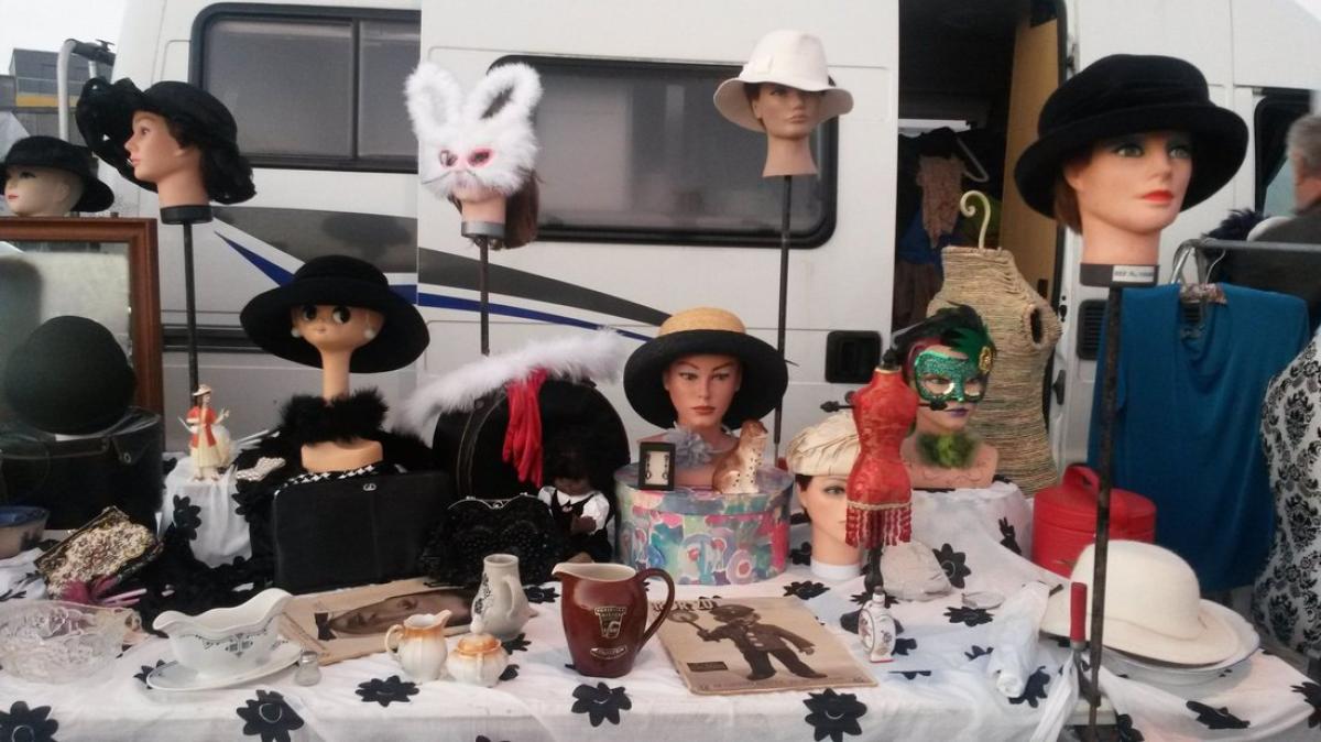 Flohmarkt am Hafen in Eckernförde zum Bummeln und Stöbern | SHZ