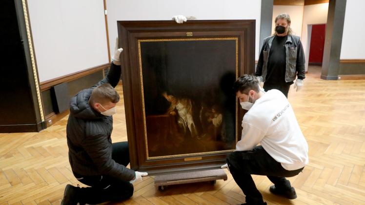 Staatliches Museum für Sanierung leer geräumt
