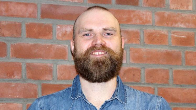 Der 34-jährige studierte Germanist Christoph Treskow ist der neue ehrenamtliche Stadtchronist für die Stadt Glinde.