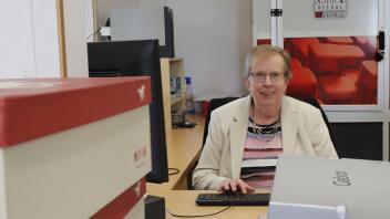 Wilma Kuper arbeitet seit 50 Jahren bei Klahsen in Aschendorf