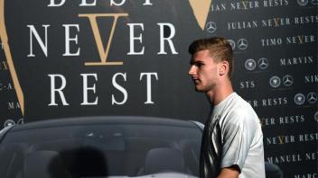 Das Motto "Best Never Rest" der deutschen Nationalmannschaft und seinem Sponsorpartner Mercedes sorgt für Unmut beim Verein für Deutsche Sprache.
