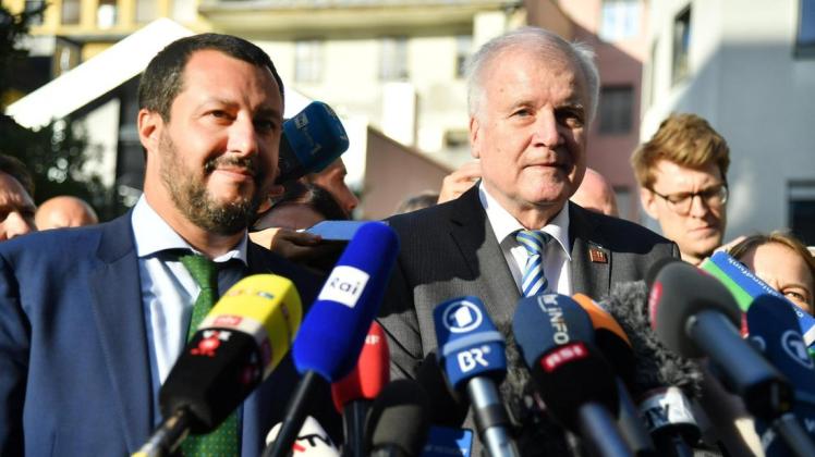 Innenminister Horst Seehofer (CSU, r.) und Matteo Salvini, Innenminister von Italien.