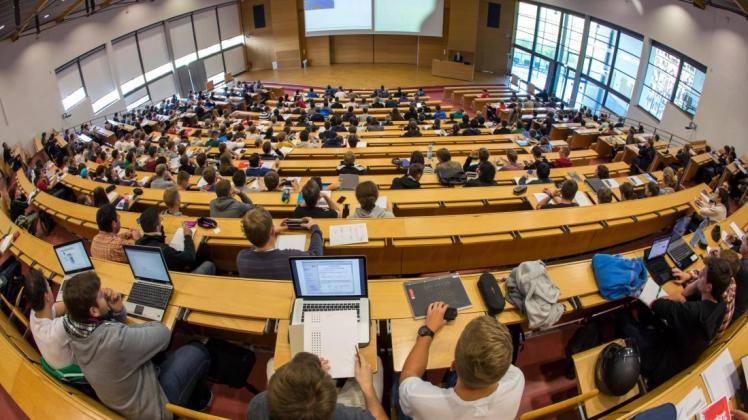 War es Prüfungsangst? An der Universität Hohenheim haben 48 Studenten eine Klausur abgebrochen. Foto: Marijan Murat/dpa
