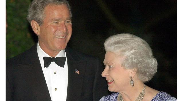 2003: Queen Elizabeth II. und US-Präsident George W. Bush. 