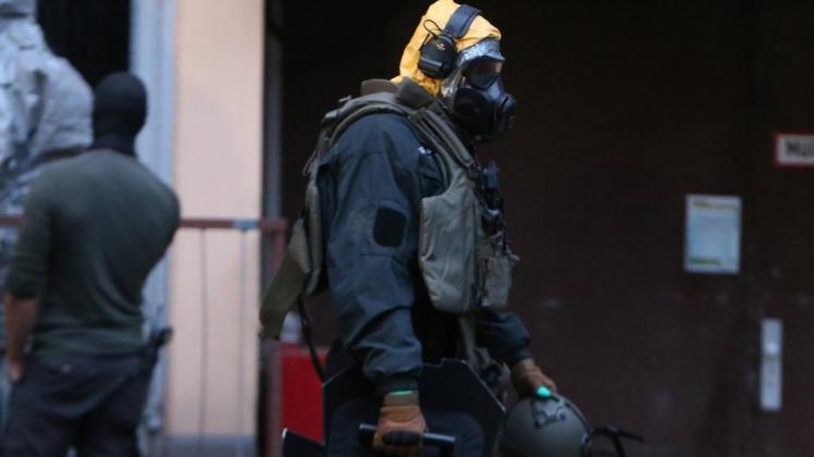 Im Kölner Stadtteil Chorweiler hatte die Polizei wegen Verdachts auf Umgang mit giftigen Stoffen die Wohnung eines Mannes gestürmt. Zurecht wie sich herausstellte.