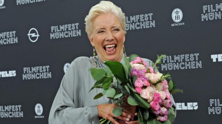 Die britische Schauspielerin und Drehbuchautorin Emma Thompson freut sich beim Filmfest München über ihren CineMerit Award. Foto: dpa/Ursula Düren