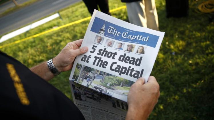 Trotz des Angriffs auf ihre Redaktion brachten die Überlebenden am nächsten Tag eine Ausgabe der "Capital Gazette" heraus. Foto: dpa/Patrick Semansky/AP