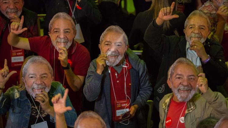 Lula-Anhänger bei einer Parteiveranstaltung Anfang August. Nun wurde Lula die Kandidatur untersagt. Foto: imago/ZUMA Press/Paulo Lopes